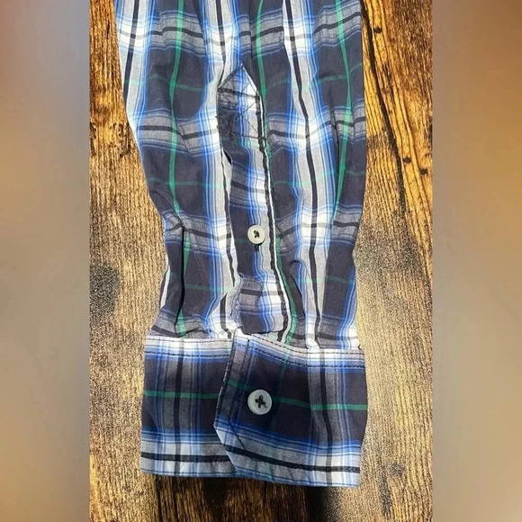 American Eagle Outfitters | athletic fit men’s shirt. Size: L - Picture 10 of 15